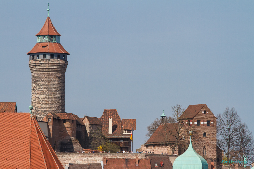 Sinwellturm, Rathaus und Burgstallungen